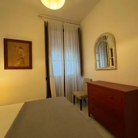 Pedro Lopez Free Parking Center *