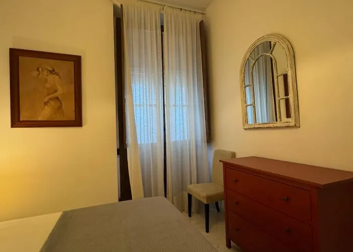 Pedro Lopez Free Parking Center *